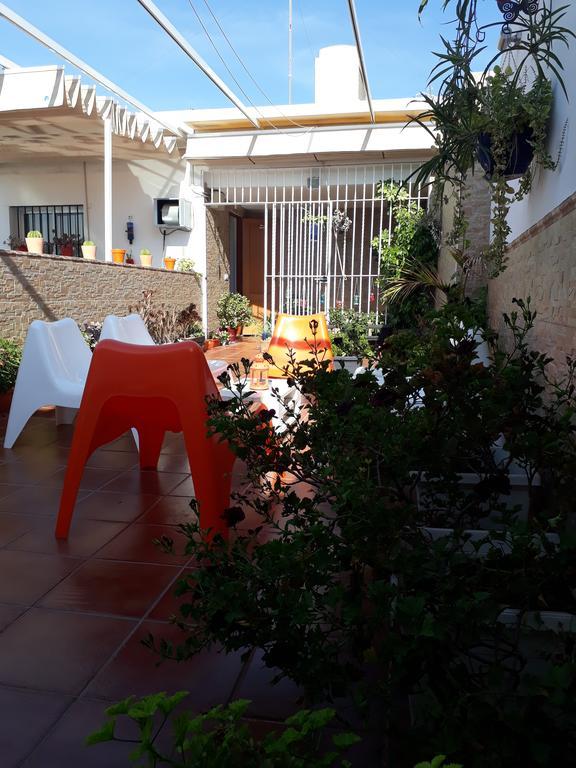 Pension Dona Trinidad Seville Exterior photo